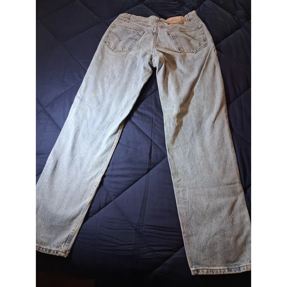 Levis 550 Relaxed Fit Jeans Mens 34x34 Light Wash Blue Denim Made in USA Vintage